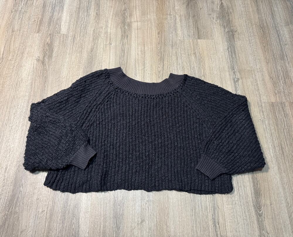 Free People Black Chunky Crewneck Cropped Sweater